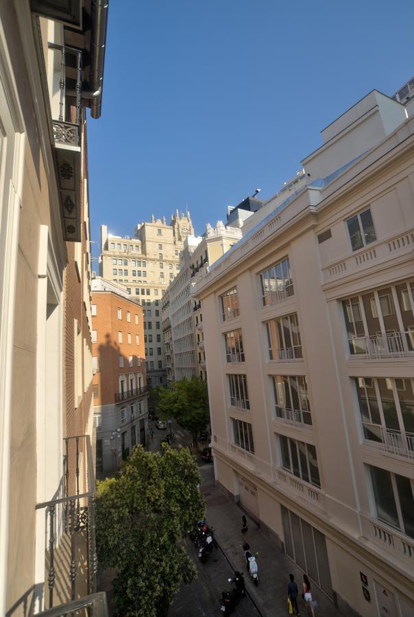 Apartamento Al Lado De Gran Via - Pink Apartment Madrid Exterior photo